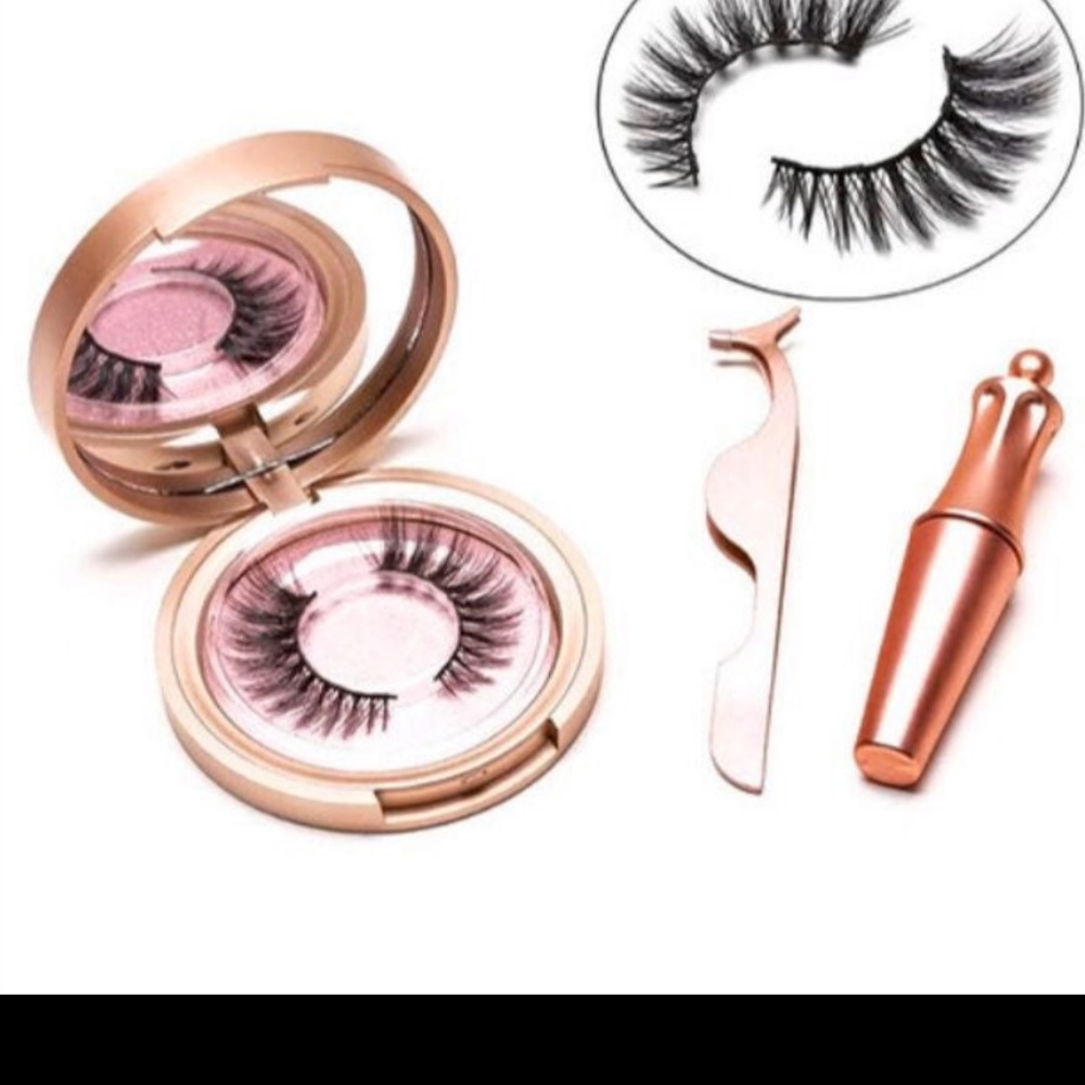 Wispy Magnetic Lashes 🌼 - Picture 2 of 2